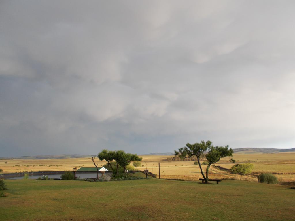 Forellenhof Guest Farm Wakkerstroom Exterior photo